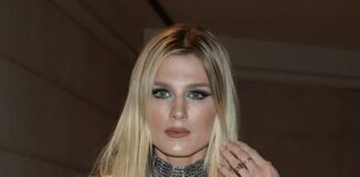 Od porođaja prošlo samo mesec dana, a već napravila veselje: Pevačica proslavila rođendan, pokazala i naslednika!