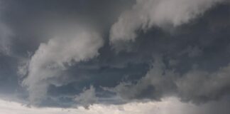 Strašno nevreme urniše region! Posle Istre, grmljavinska oluja se obrušila i na Dalmaciju, a kod nas će…