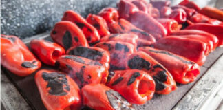 KAKO da najbrže OLJUŠTITE paprike za ajvar i zimnicu: PROVJERENI trik KOJI štedi vrijeme i živce KAKO da najbrže OLJUŠTITE paprike za ajvar i zimnicu: PROVJERENI trik KOJI štedi vrijeme i živce - featured image