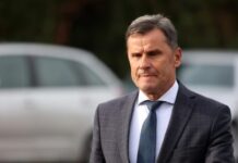 Fadil Novalić jutros viđen u sarajevskom hotelu Fadil Novalić jutros viđen u sarajevskom hotelu - featured image