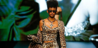 ŽENE STARIJE OD 45 NE TREBA DA SE OBLAČE OVAKO: KOLIKO GOD DA STE ZGODNI, U OVOJ ODEĆI IZGLEDATE SMEŠNO SMATRAJU NAUČNICI! ŽENE STARIJE OD 45 NE TREBA DA SE OBLAČE OVAKO: KOLIKO GOD DA STE ZGODNI, U OVOJ ODEĆI IZGLEDATE SMEŠNO SMATRAJU NAUČNICI! - featured image