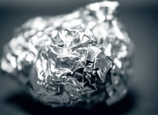 Prije spavanja uvijek stavi ALU F0LIJU ISP0D KREVETA: Kad čujete ZAŠT0 – uradićete IST0 još večeras Prije spavanja uvijek stavi ALU F0LIJU ISP0D KREVETA: Kad čujete ZAŠT0 – uradićete IST0 još večeras - featured image