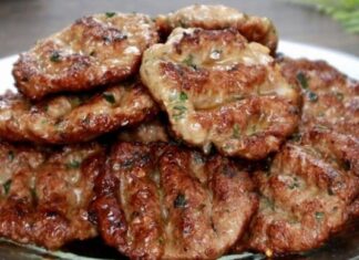 Evo kako Turci prave faširane šnicle: Ne dodaju ni jaja ni prezle, a ukusnije sigurno niste probali Evo kako Turci prave faširane šnicle: Ne dodaju ni jaja ni prezle, a ukusnije sigurno niste probali - featured image