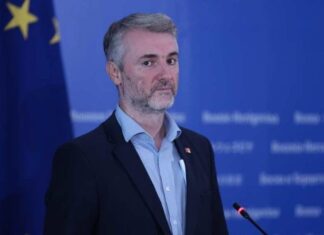 Edin Forto naredio da RTRS i Banja Luka kontrolišu digitalni signal u Tuzlanskom kantonu Edin Forto naredio da RTRS i Banja Luka kontrolišu digitalni signal u Tuzlanskom kantonu - featured image